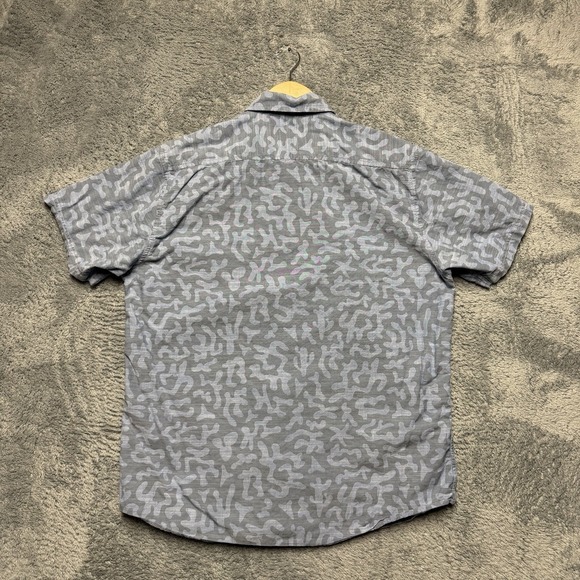 Howler Brothers Shirt Mens L Blue Camo Short Sleeve Button Down 100% Cotton - Picture 2 of 6